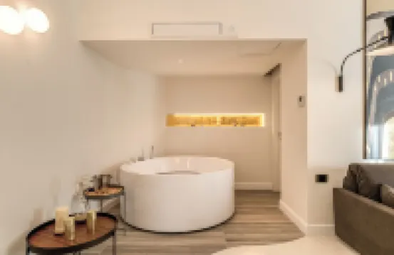Residenze Piazza Dante Hotel dekat Alun-Alun Bellini