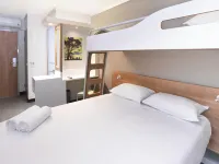 Sun1 Milnerton Hotels near Paddocks shopping Centre