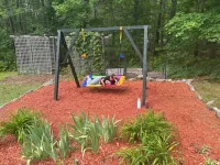 Home is perfect for large families with private lake access and close to town Hotels in Bridgton