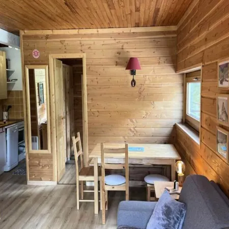 Apartment in Vars Risoul with Ski-in/Ski-Out