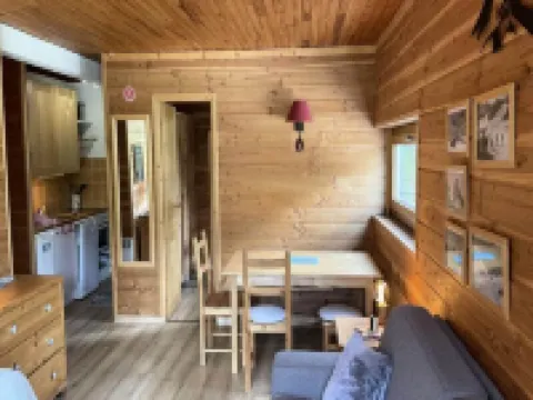 Apartment in Vars Risoul with Ski-in/Ski-Out