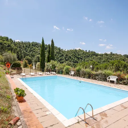 Appealing Home with pool