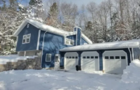 Spacious 4Br & 3BA, 3 King Beds, 7 mi to Airport