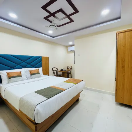 Riverside Retreat Dombivli - Swimming Pool - Couple Friendly - Comfortable Stay