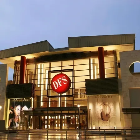 Nansei Kanko Hotel Naha Отели рядом с достопримечательностью «Naha Traditional Craft Center»