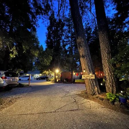 The Pines Inn and Cottages