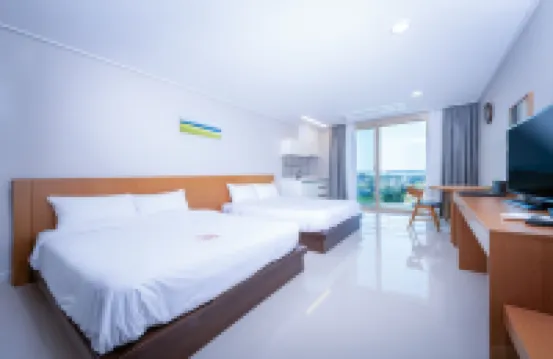 โรงแรมลูเมีย แอนด์ รีสอร์ต