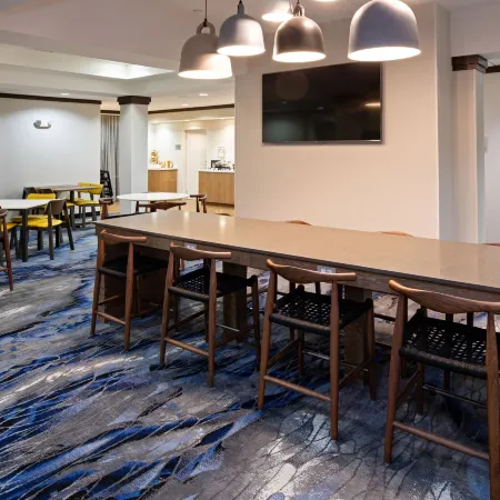 Fairfield Inn & Suites Elizabethtown