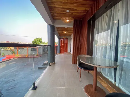 EKS PEAK - Apartments