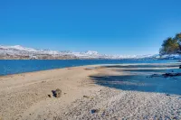 Resort-Style Condo w/ Lake Chelan & Mtn Views - 3 tähden