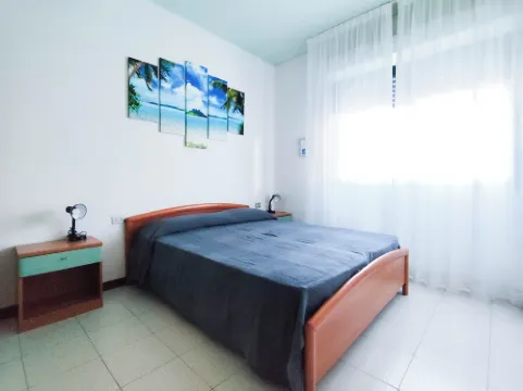 Relaxing Flat With Pool Access