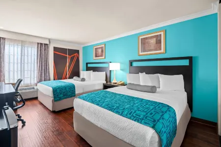 Howard Johnson by Wyndham Pasadena