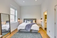 Downtown Omaha Getaway w/ Deck & Gas Grill! - Apartemen