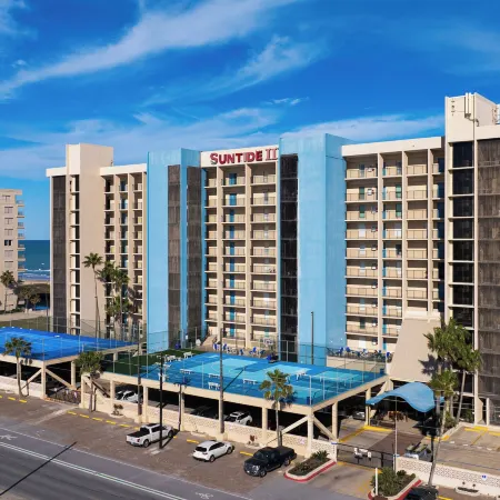 Beachfront Corner 3Br: Suntide III - Unit 910 Отели в г. Аддисон