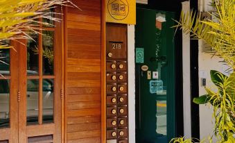 Carnarvon Suites