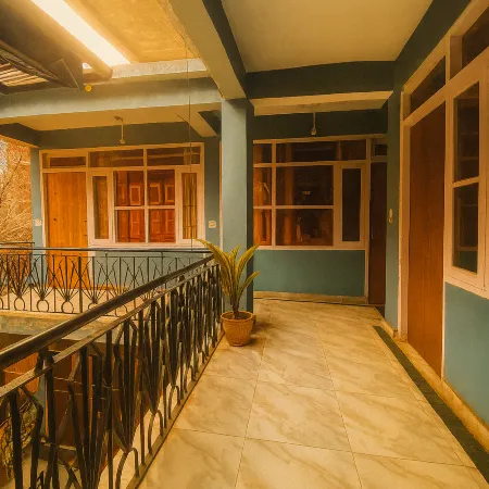 The Prasher Lodge, Near Mall Road Manali