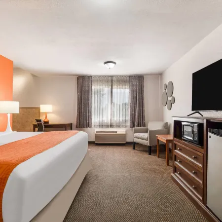 Howard Johnson by Wyndham Oacoma Hotel & Suites