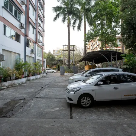 Green Star Hotel Yangon