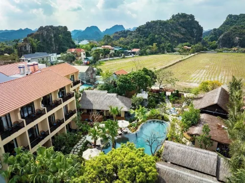 La Lua Resort Ninh Binh - breakfast