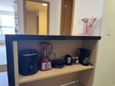 Apts in a Building With Pool and Gym - GRL