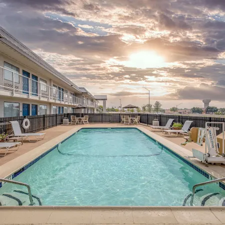 Motel 6 Euless, TX - Dallas