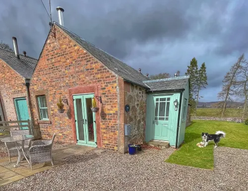 Lodge at Lochside - Homestay