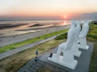 Garden Suite - City Views - Walk to Everything - Esbjerg Island