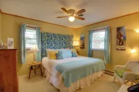 Lakefront Hiwassee Home w/ Private Dock & Deck! - Parkplatz