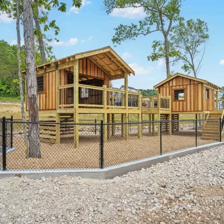 Cozy Creekside Stay for 8