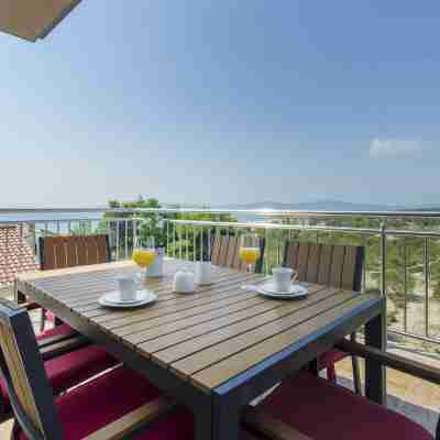 Apartments Lenija Dining/Meeting Rooms
