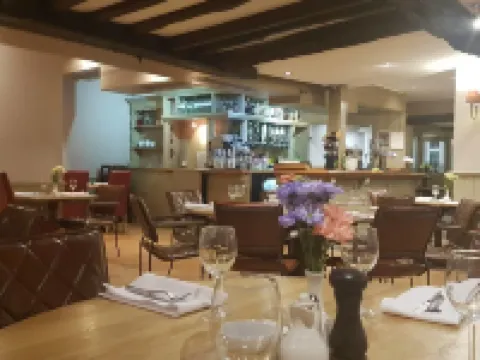 The Bell and Bottle Hotels in Maidenhead