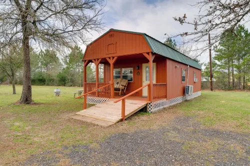 Plantersville Cabin on 50 Acres w/ Pond & Fire Pit - parking