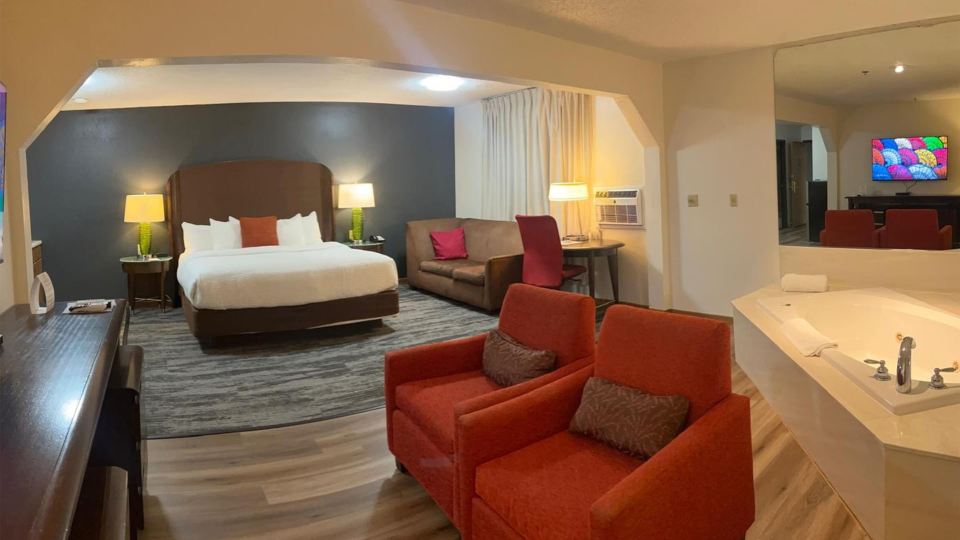 Alliance Hotel & Suites, a Howard Johnson by Wyndham