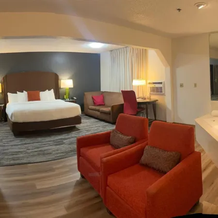Alliance Hotel & Suites, a Howard Johnson by Wyndham