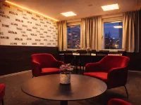 Liljeholmens Stadshotell Hotels near Vinterviken garden