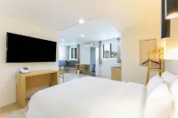 HARU Hotel