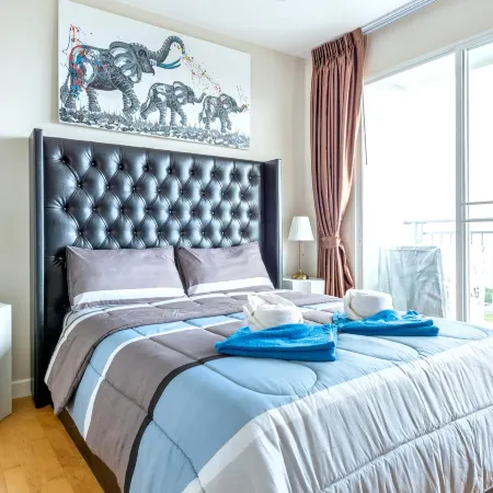 1702 - 2 Bedrooms Condo with Seaview at Boathouse Hua Hin