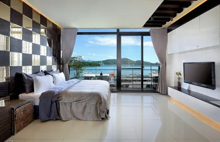 Lake View Hostel Resort