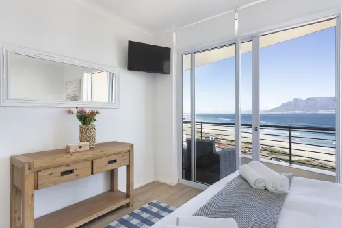 Portico 704 - 4-Star