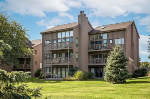2Bdr Loft Suite Golf Course Condo 5549 - Pysäköinti