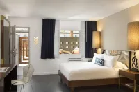 V Capri Palm Springs, a Dolce by Wyndham - Apartments