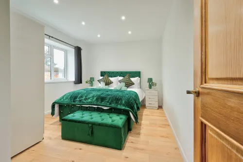 Stylish Dagenham Flat Easy Central London Access