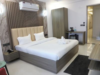Hotel The 9s