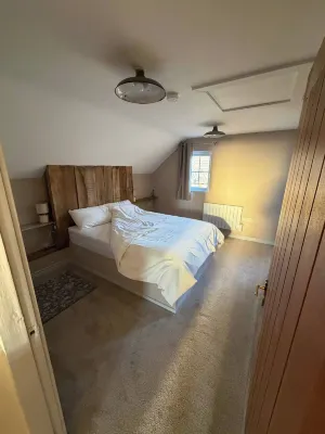 The Hilltop Hideaway - 4-Star