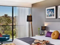 East Hotel and Apartments Hotels in Griffith