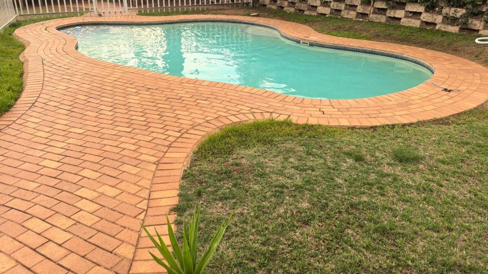 Charming 2-Bedroom Apartment in Johannesburg South