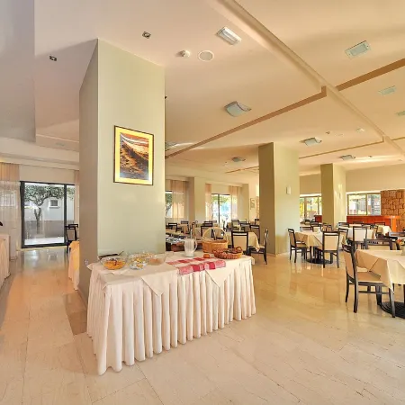 Saint Constantine Hotel