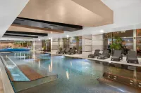 Hotel Divinus - Pools