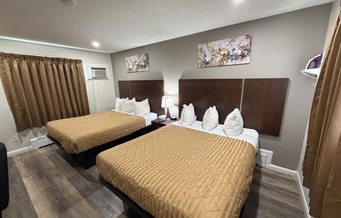 佩爾特廣場套房酒店