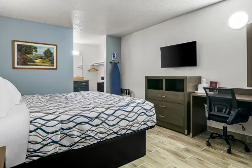 Americas Best Value Inn-Weatherford - parking